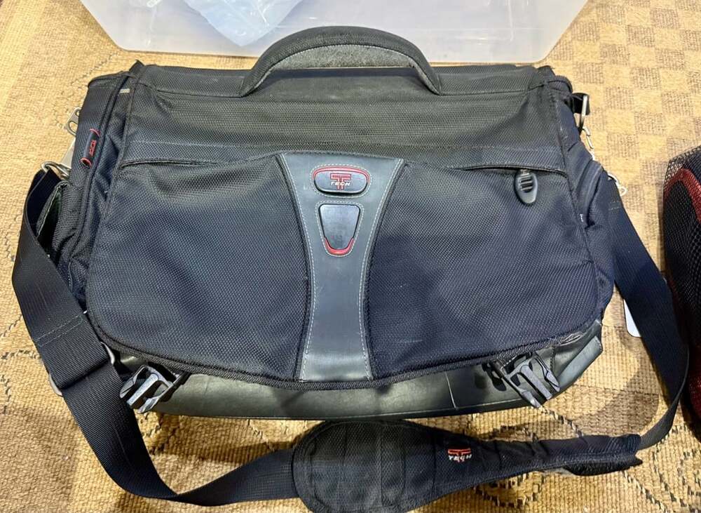 Tumi T-Tech 5506D Expandable Messenger Laptop Bag